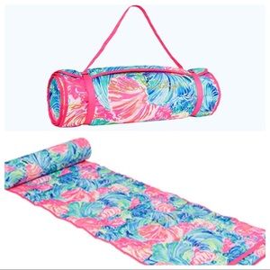 New Lilly Pulitzer Beach Mat Roll